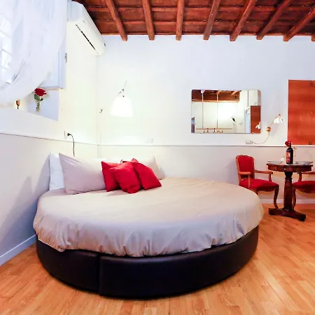 Navona Studio Daire