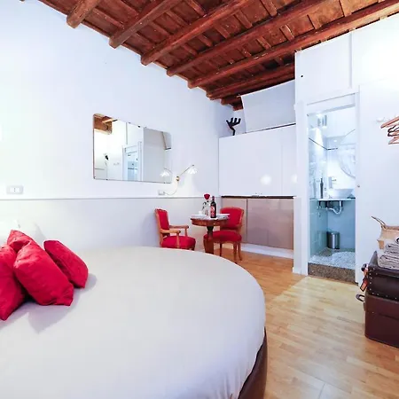 Navona Studio *