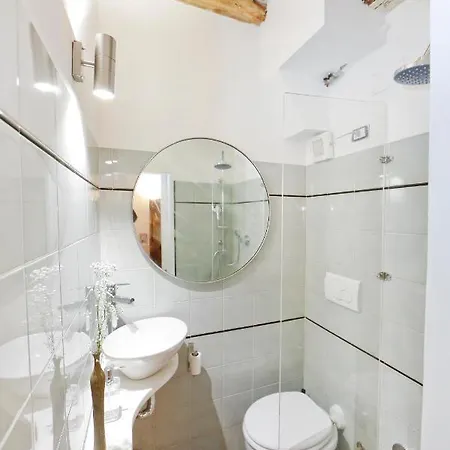 Daire Navona Studio *